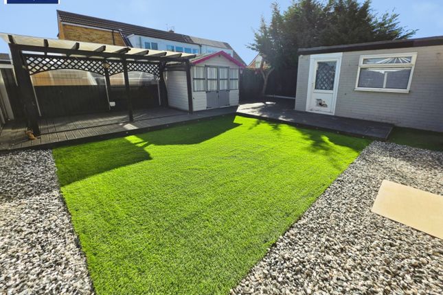9, Barnes Green, Gainsborough photo 2