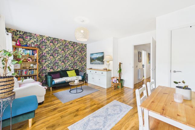 55 Janes Way, High Wycombe photo 3