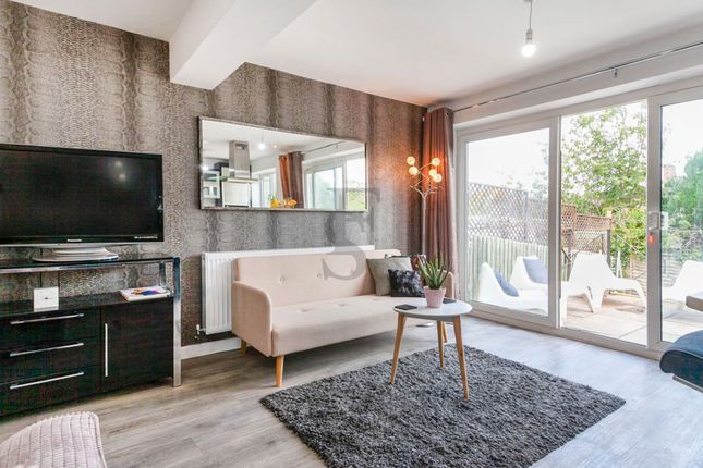 Room 2, 32 Downing Drive, Leicester photo 4
