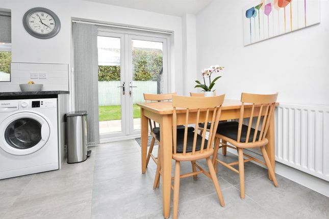 9, Judson Close, Nantwich photo 5