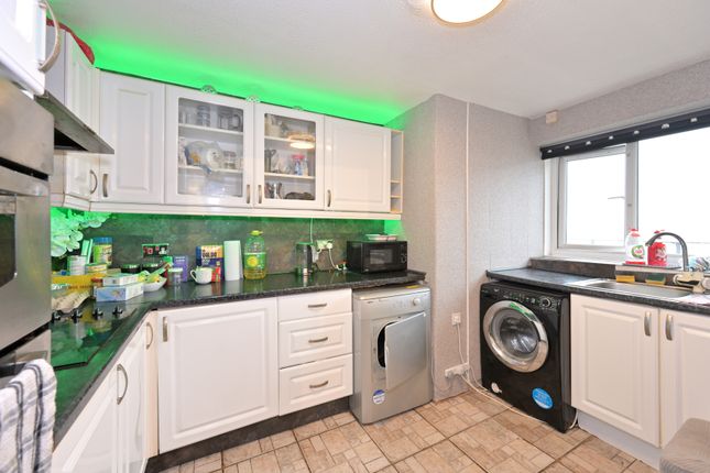 17 Derwent House, Samuel Street, Preston photo 4