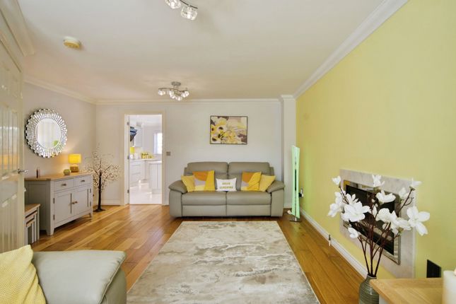 10, Burleigh Close, Essex photo 4