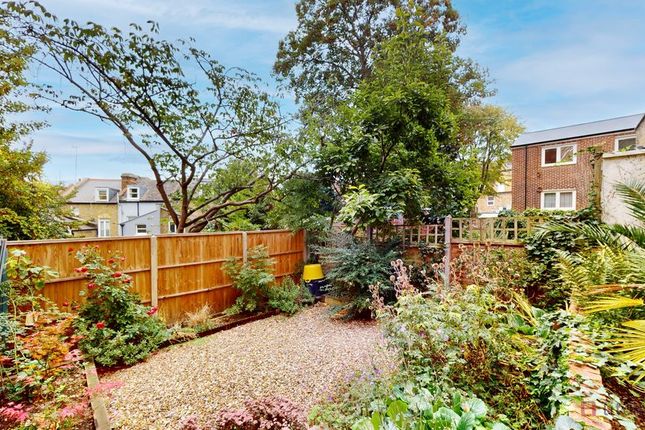 Crescent Road, Crouch End photo 4