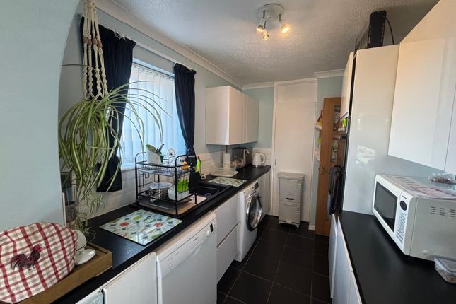 41, Lyndford Road, NORWICH photo 3