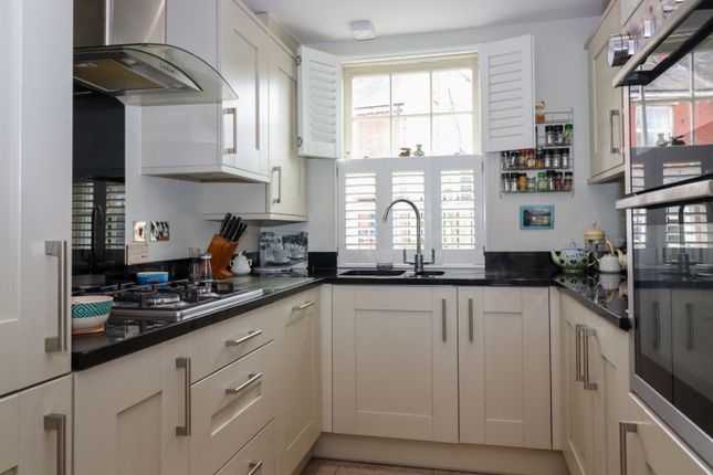 4, Goodmans Court, Alresford photo 3
