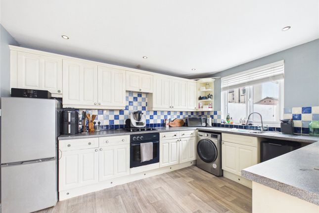 40, James Street, Milford Haven photo 4