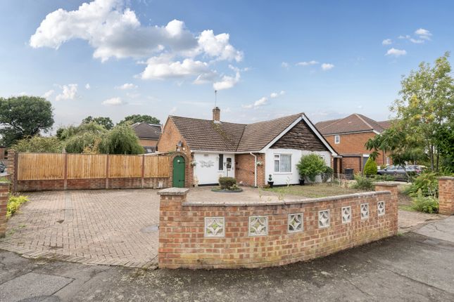 2-bed house on 18, Pinewood Grove, New Haw, £515,000