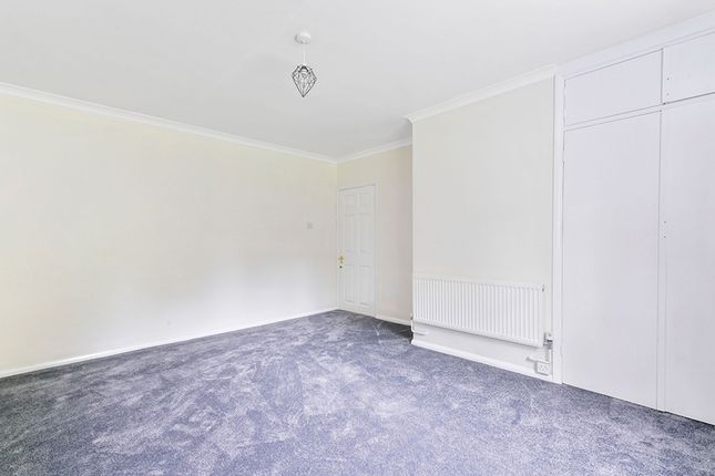 9 Francis Court Cranes Park Avenue, Surbiton photo 4
