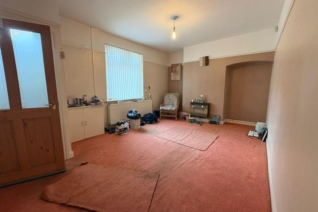 19, Hague Place, Stalybridge photo 2