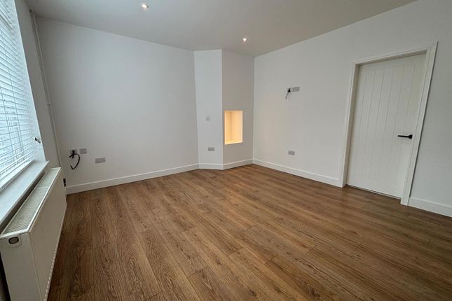 8, St. Tydfils Avenue, Merthyr Tydfil photo 2