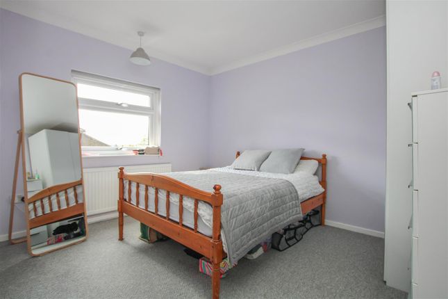 Flat for sale in Crescent Road, Warley, Brentwood