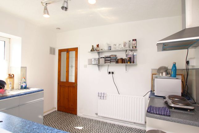 1, Heol Sticil-Y-Beddau, Llantrisant photo 5
