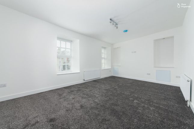 Flat to rent in Market Hill, Ramsey, Isle Of Man