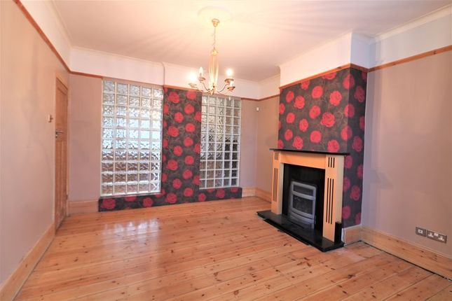 21, King Edwards Road, London photo 4