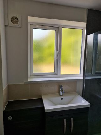 4A, Tynewydd Green, Cwmbran photo 5