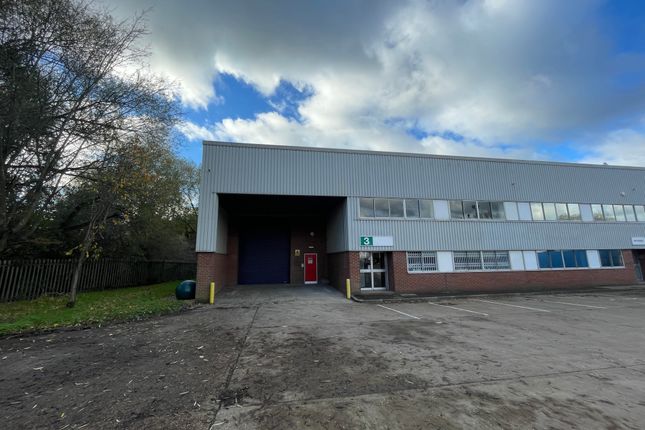 Thumbnail Industrial to let in Unit 3, Stocklake Industrial Park, Farmbrough Close, Aylesbury
