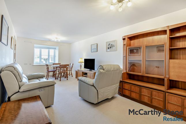 31 White Fields Court, Manley Close, Whitfield photo 2