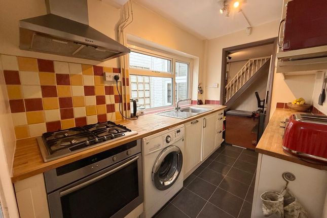 5, Rothschild Road, Wing photo 4