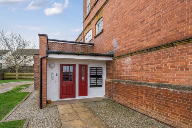 Apartment 11, The Old School, Geneva Place, Bideford photo 3