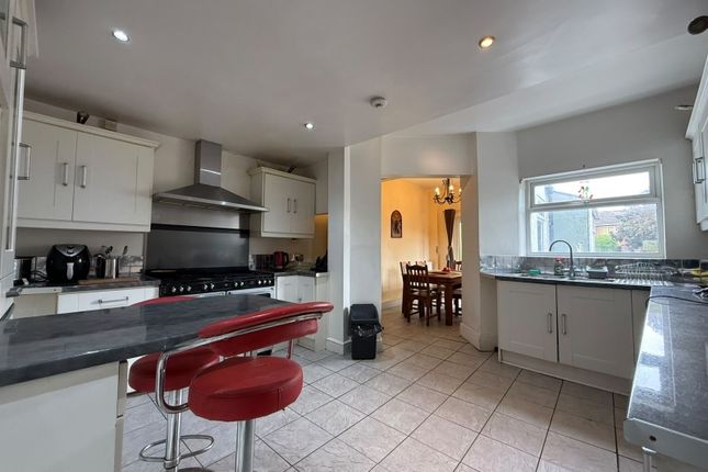 27, Davis Street Dalton, Rotherham photo 4