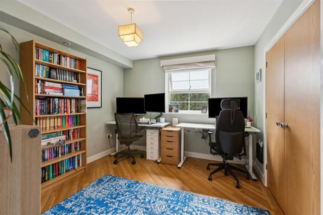 Flat 4, Carelia Court, 40 Graham Road, London photo 4