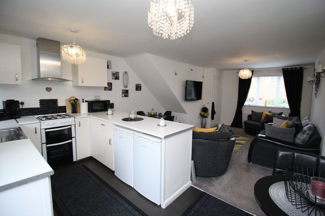 25 Yarrow Way, Southampton photo 3