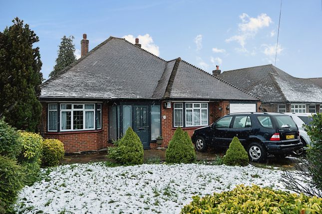 Thumbnail Bungalow for sale in Chiltern Road, Sutton