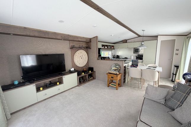 102B, Sea Breeze Park, Queen Street, Hartlepool photo 3