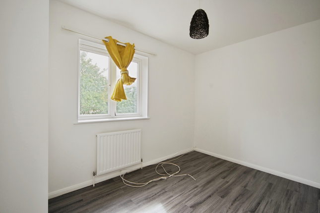 Flat 11, Romford photo 4