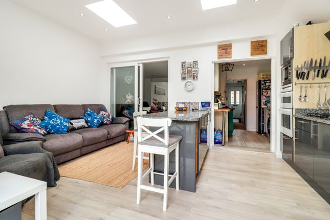 40, Moorfield Road, Exmouth photo 3