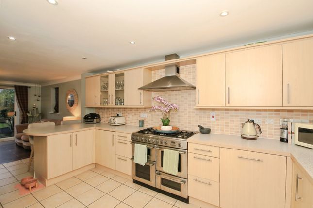 30, Marius Crescent, Peterborough photo 3
