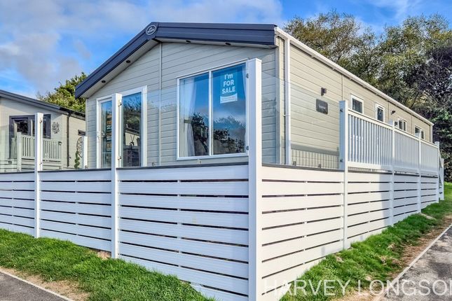 3-bed caravan on Hedley Wood Holiday Park, Bude, £159,995