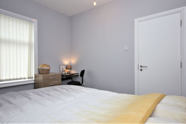 Room to rent in New Cross Street, Salford