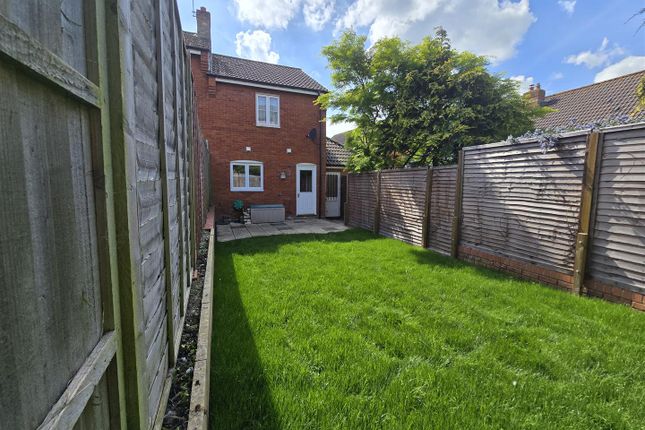 42, Honeymead Lane, Sturminster Newton photo 2