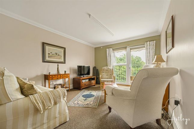 30, Willow Court, Swansea photo 2