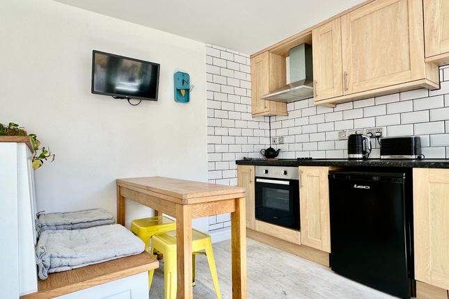 The Garden Flat, 15 Morton Road, Exmouth photo 4