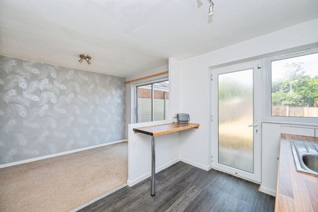 14, Tuxford Close, Derby photo 4