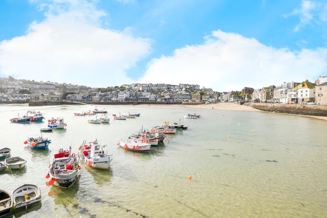 Flat for sale in Sunnyside, Back Road East, St. Ives, Cornwall