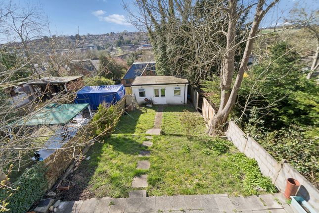 63 Coningsby Road, High Wycombe photo 4