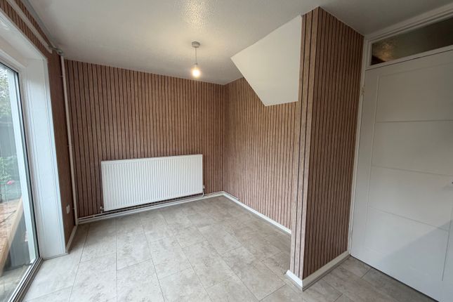 54, Peterborough photo 2