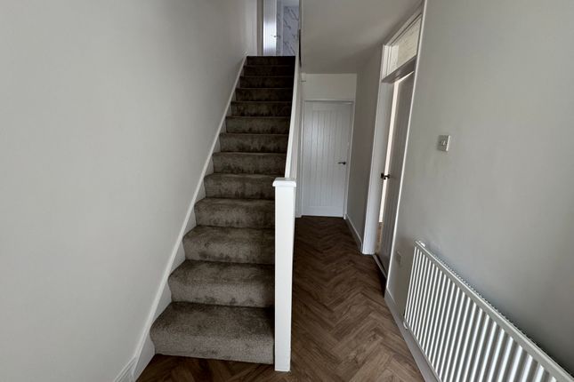 157 Cae'r Wern, Merthyr Tydfil photo 2