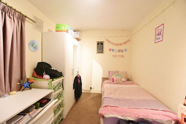 Thumbnail Terraced house to rent in Eversleigh Road, London