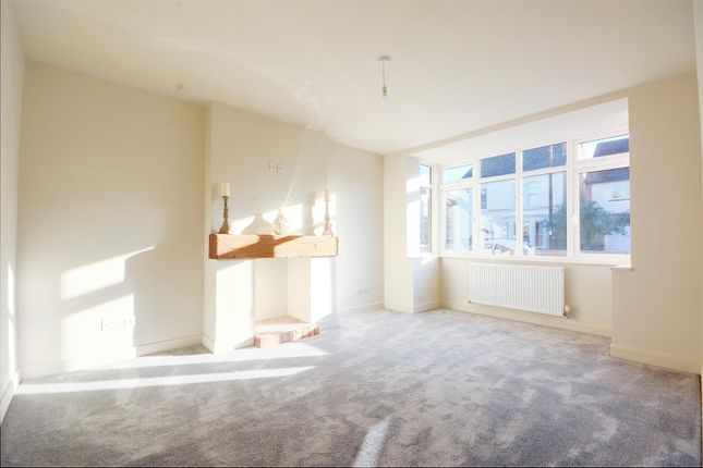 37, Charnwood Avenue, Nottingham photo 2
