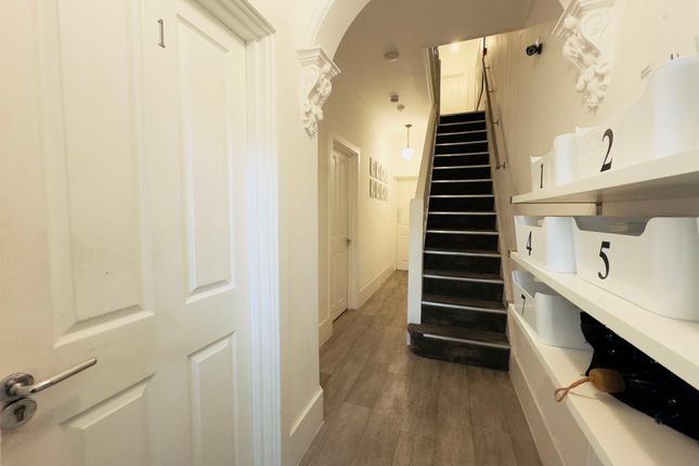 Room 6 139 Tennyson Road, Luton photo 2