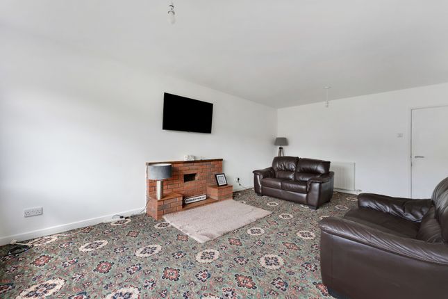 7 Westfield Road, Bolton photo 4