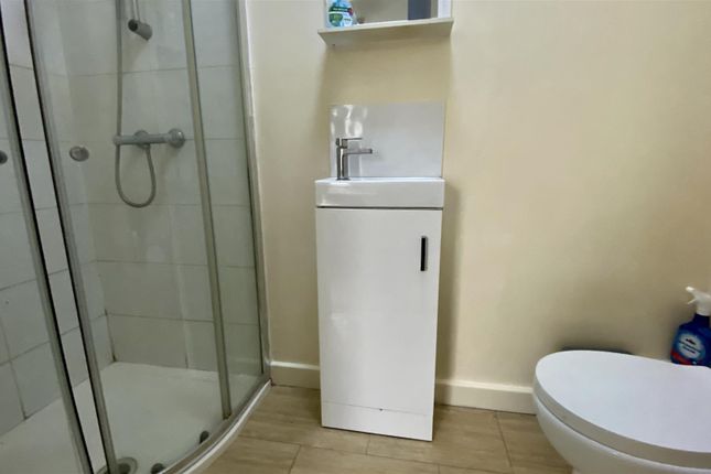 Room to rent in Raglan Street, Coventry