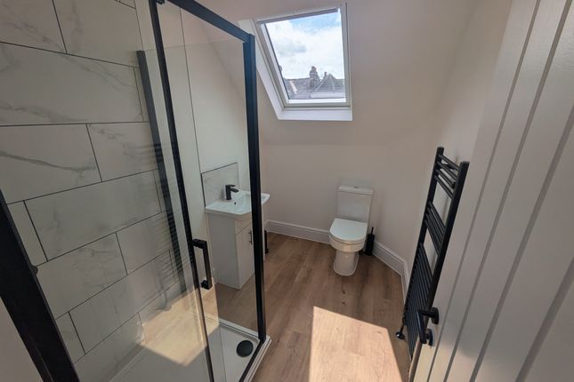 Second Floor Flat, 81, Mount Pleasant Road, Exeter photo 4