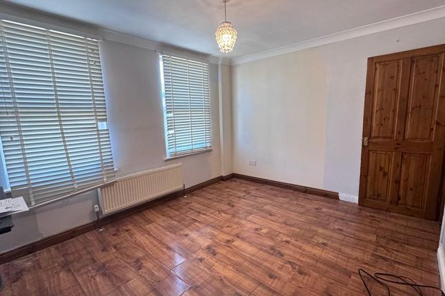 233a, Spring Vale North, Dartford photo 4