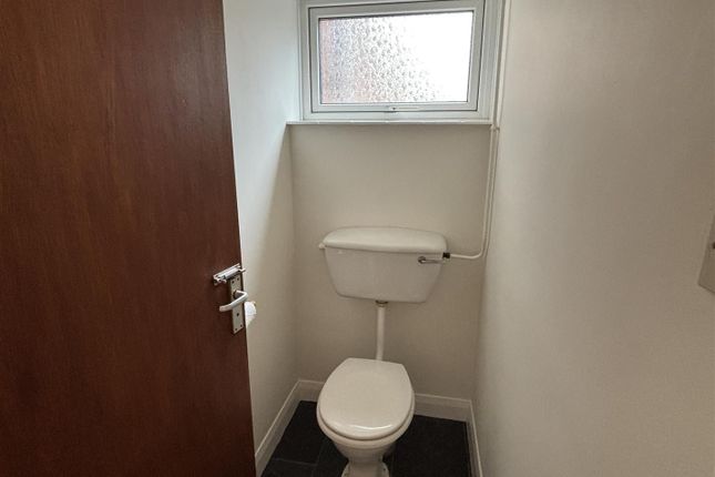 11, Locko Court, Spondon photo 5
