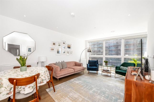 Flat 205, Atlantic Point, London photo 3
